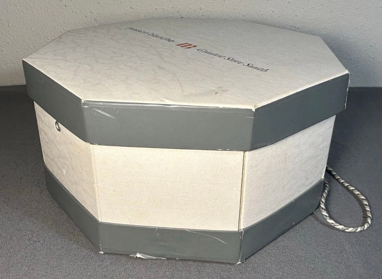 Vintage 1970’s American Maison Blanche Career Collection Women’s Black Fine Straw Cloche Hat and Box