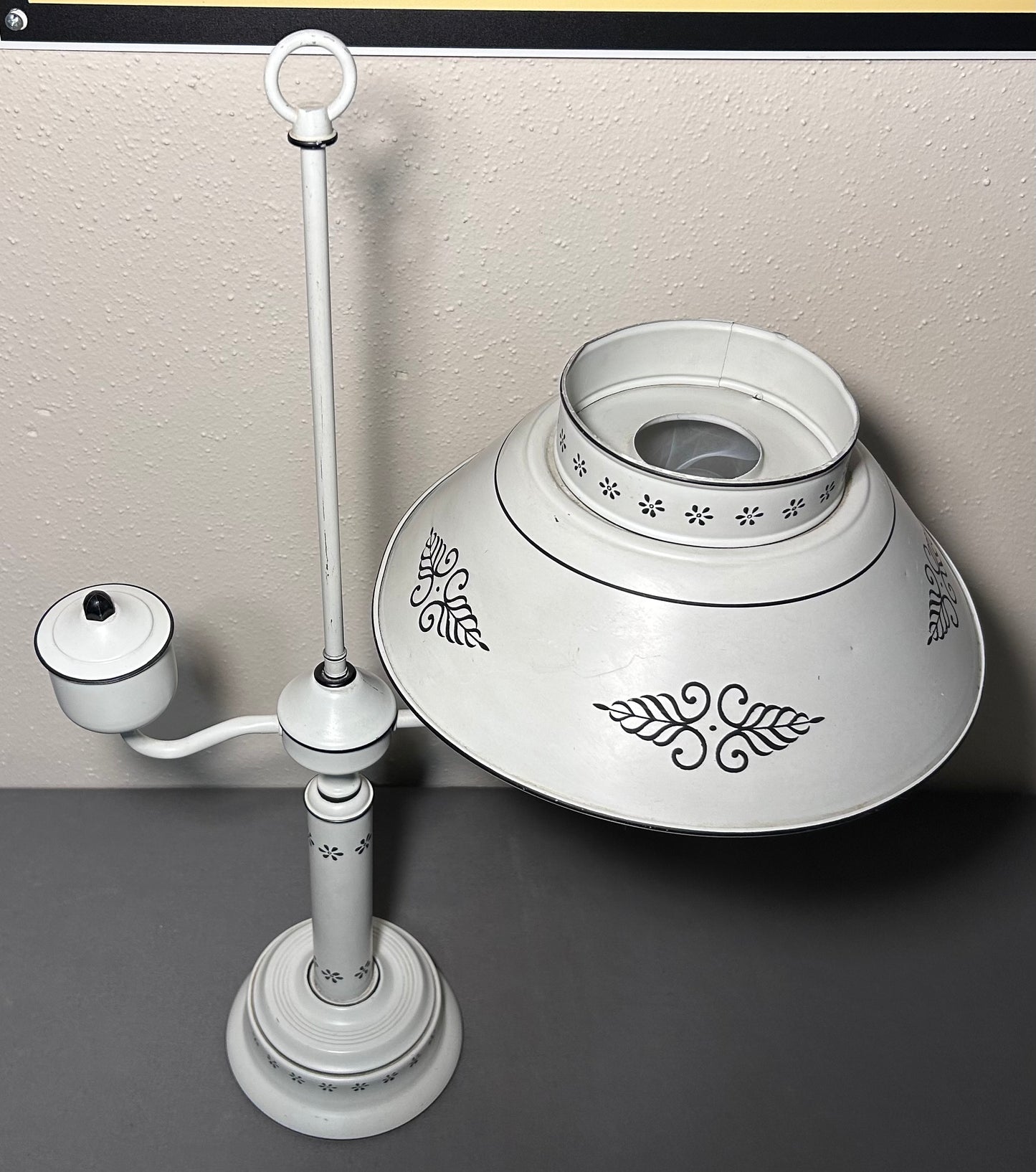 Vintage Mid 20th Century American Country Style White/Black Toleware Metal Student Desk Lamp