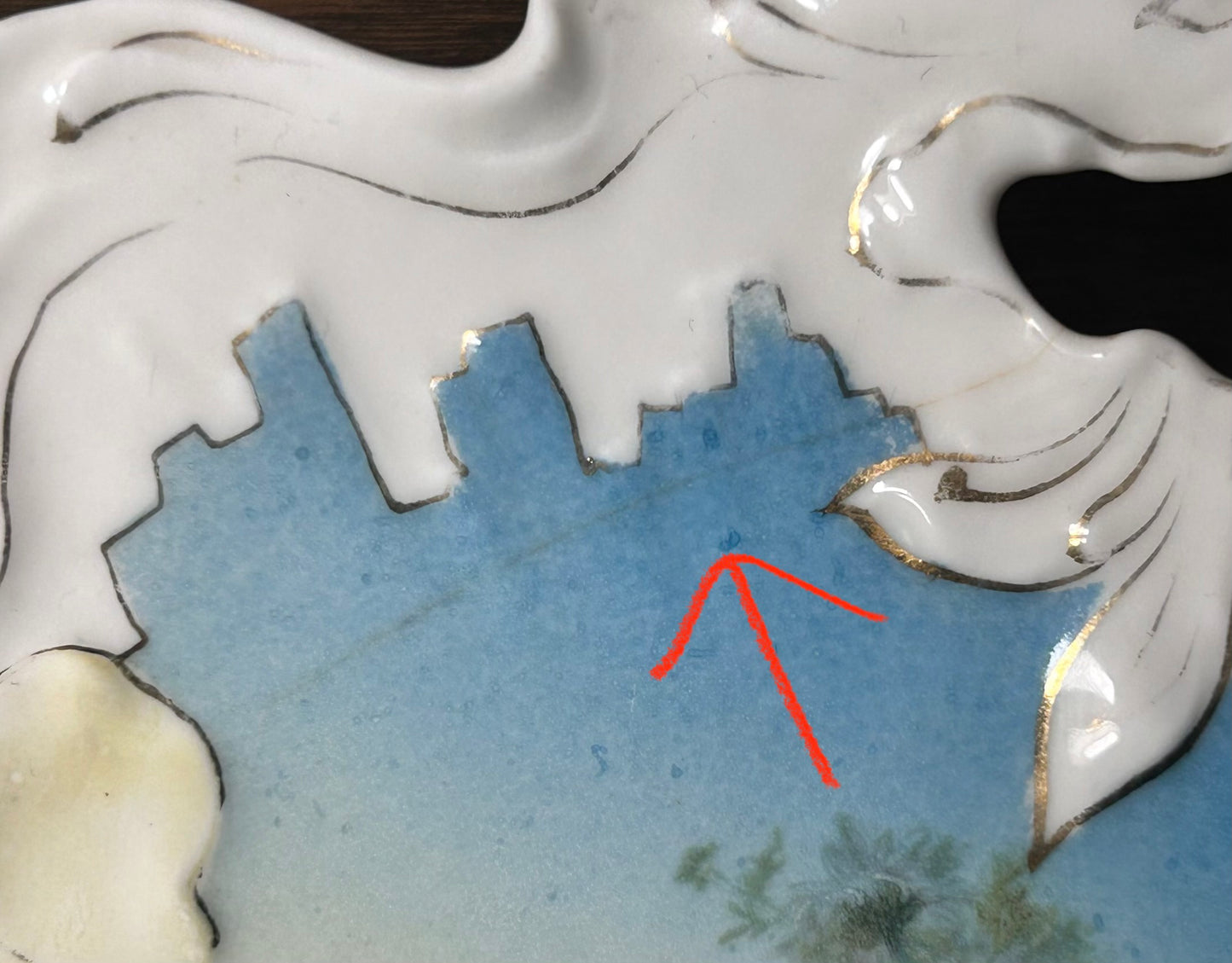 1897-1903 German Victorian Art Nouveau Bauer, Rosenthal, & Co. Porcelain Voltaire Pattern Serving Bowl with Handles