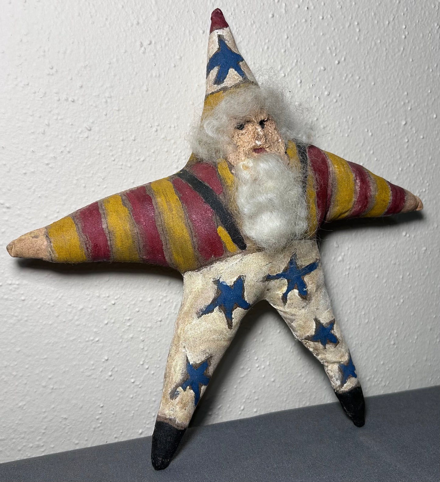 Vintage American Santa Claus Star Painted Oil Cloth Christmas Folk Art Piece (20th Century)