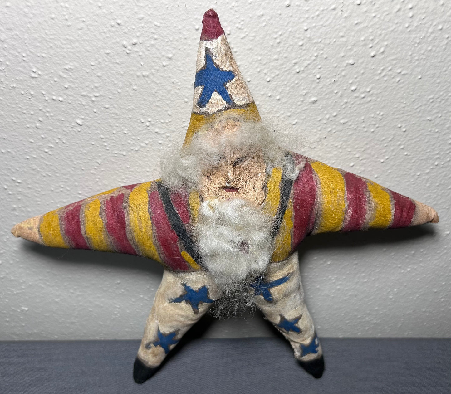 Vintage American Santa Claus Star Painted Oil Cloth Christmas Folk Art Piece (20th Century)