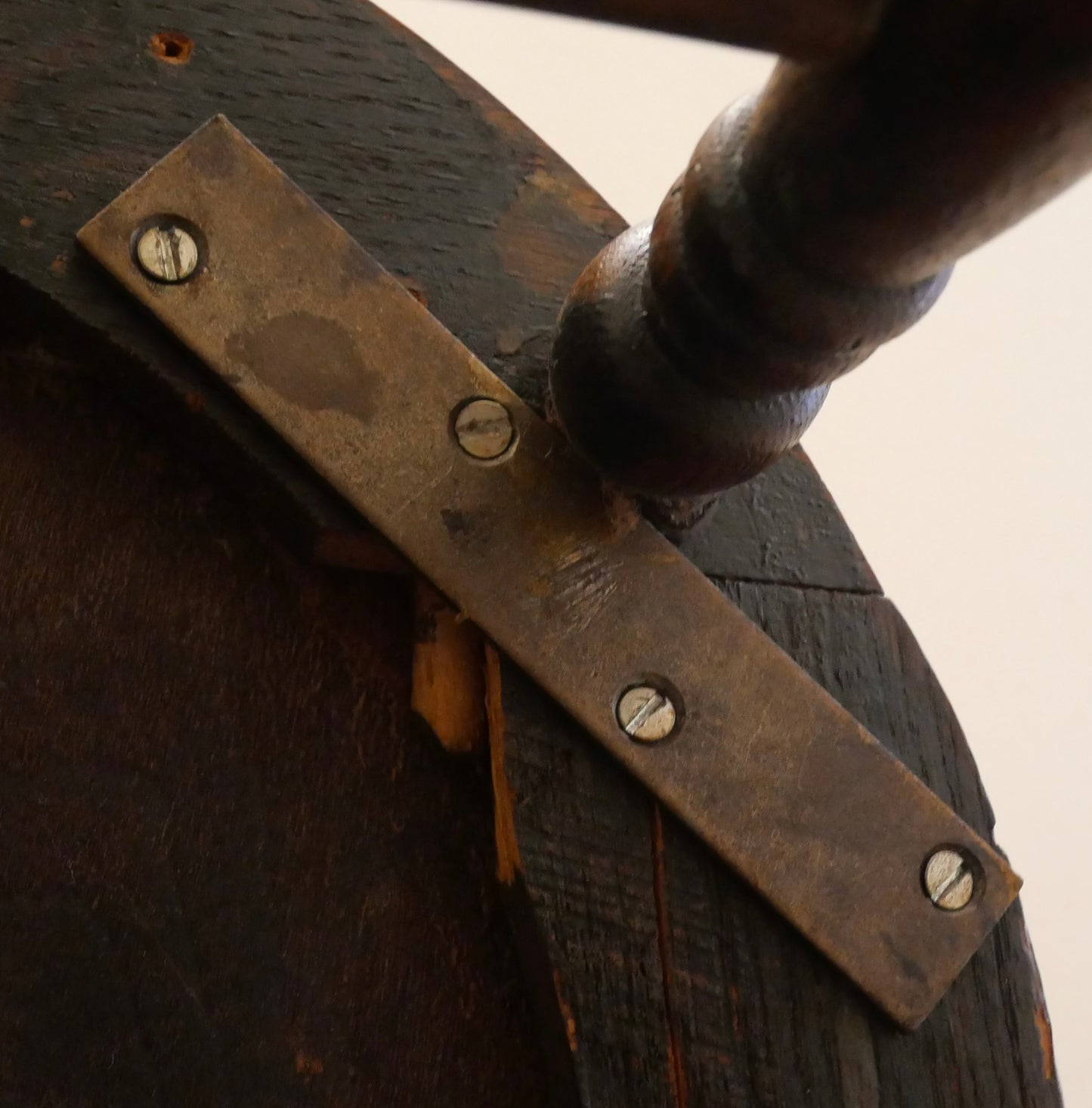Early 20th Century American Arts and Crafts Oak Bentwood Floral Motif Upholstered/Nailhead Seat Side Chair