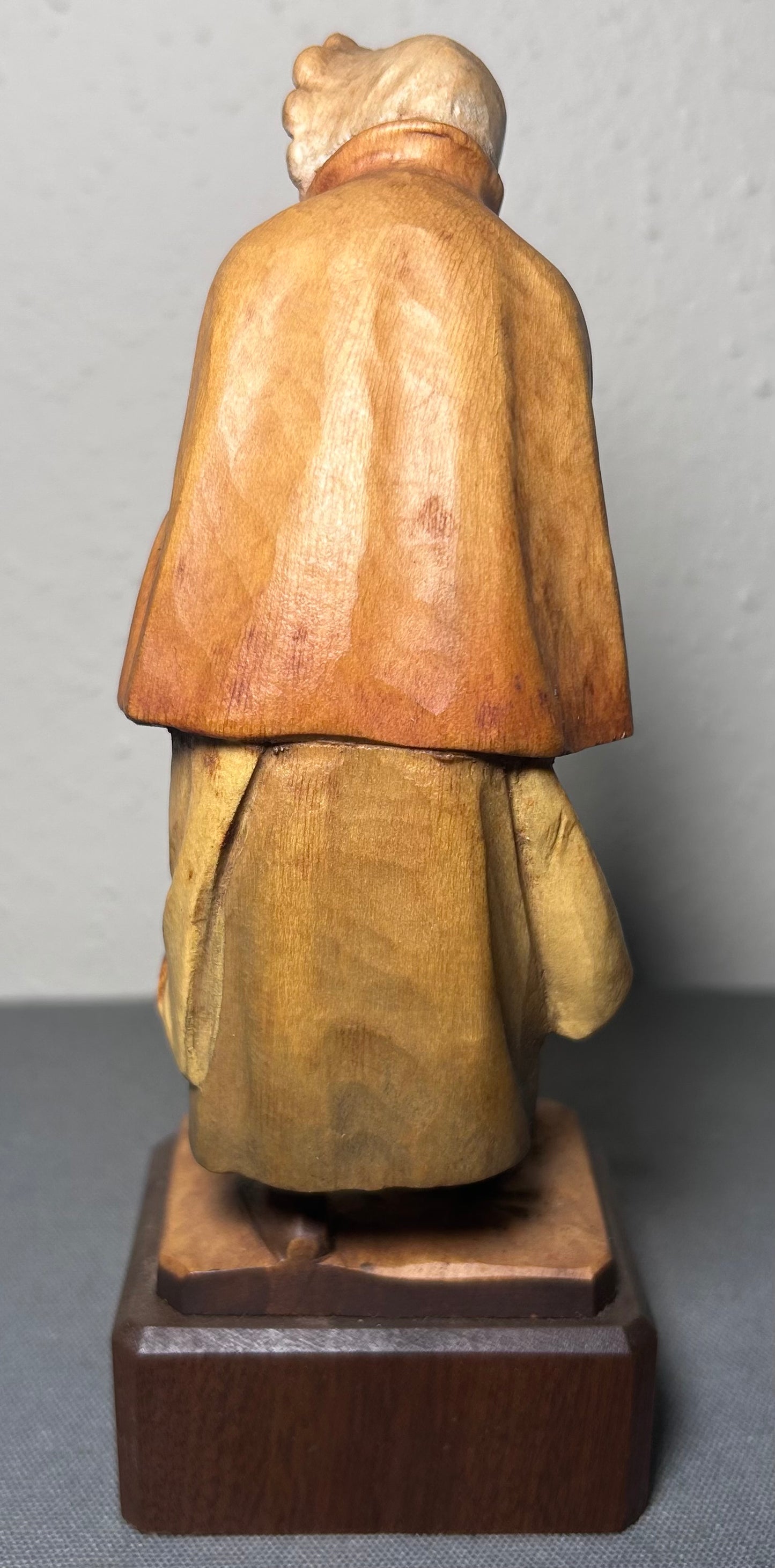 Vintage 1950’s Italian ANRI Old Woman Holding Umbrella Wood Carving Figurine