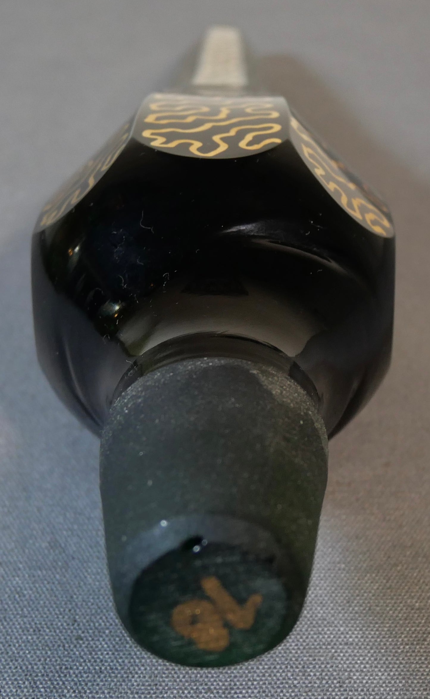 Vintage Mid 20th Century Bohemian Emerald Green Glass Wurmlinien Decorated Roses Floral Motif Decanter with Large Faceted Pointed Stopper