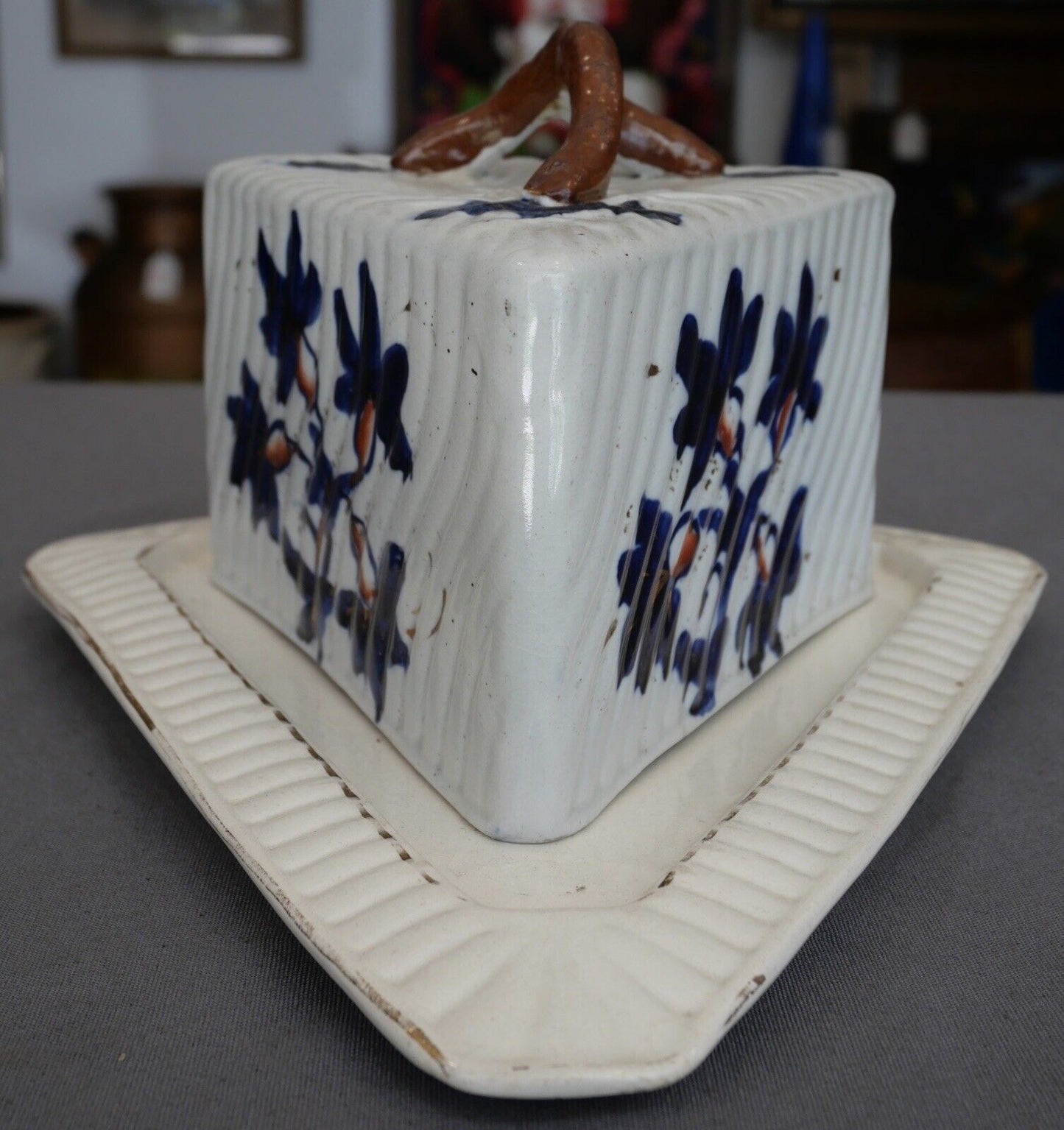 Late 19th Century English Victorian Ironstone Porcelain Imari Style Cheese Keeper