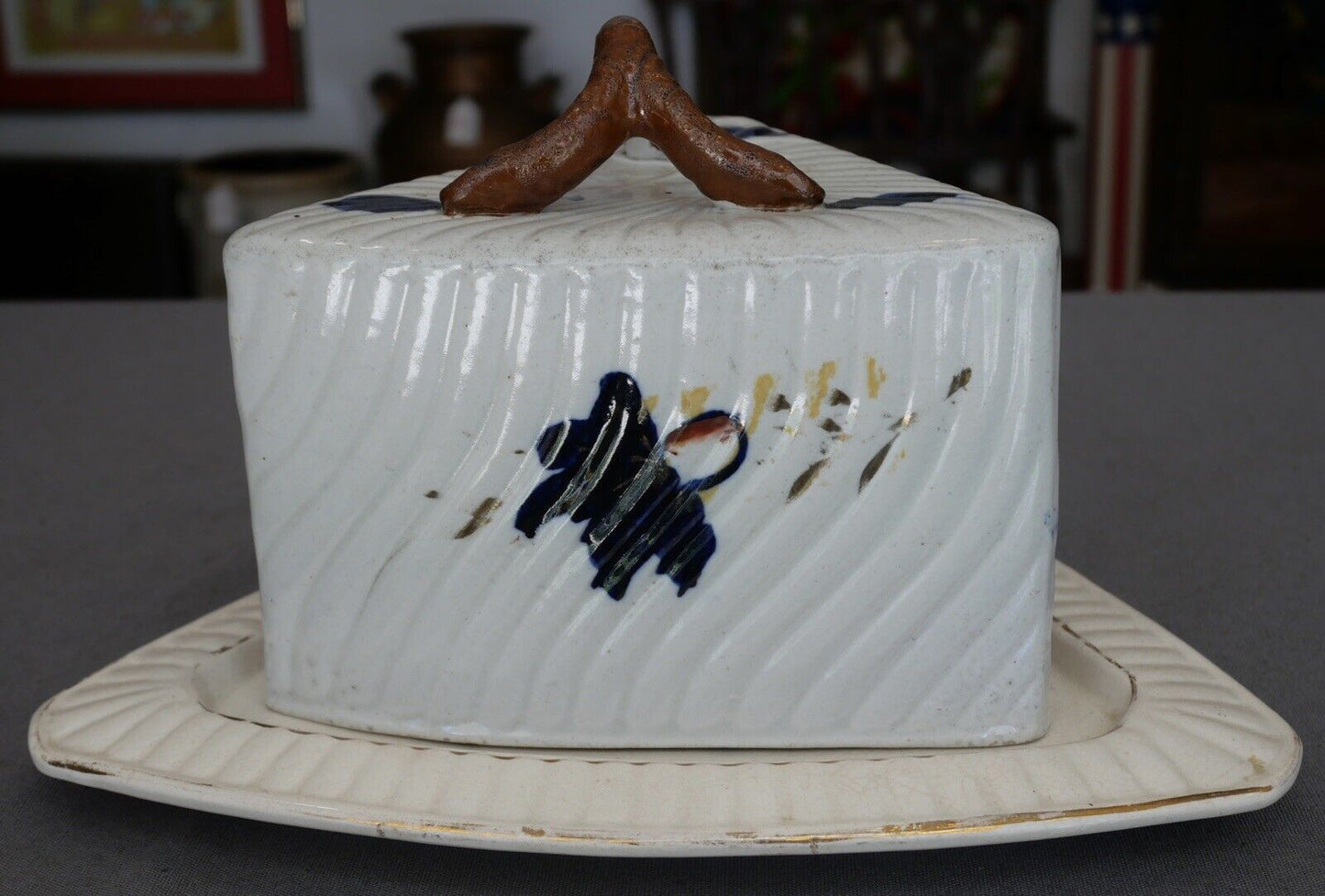 Late 19th Century English Victorian Ironstone Porcelain Imari Style Cheese Keeper