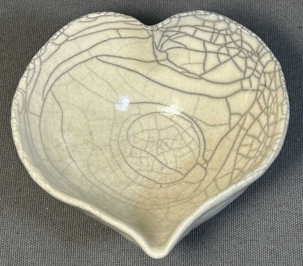 French Contemporary Style Laetitia Pineda Raku Art Pottery Crackle Glazed Clay Small Footed Heart Bowl (21st Century)