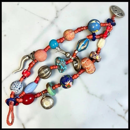 Vintage 1980’s American Beverly E. & Catherine Loane Studio Art Jewelry Boho-Chic Double-Wrap Beaded/Charm Bracelet (California)