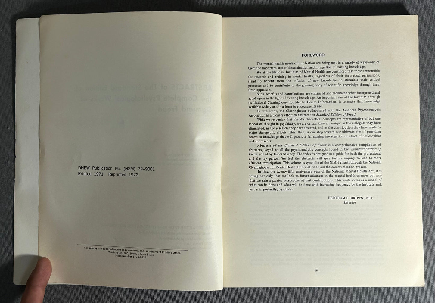 Vintage 1972 “Abstracts of the Standard Edition of the Complete Psychological Works of Sigmund Freud” Paperback Book