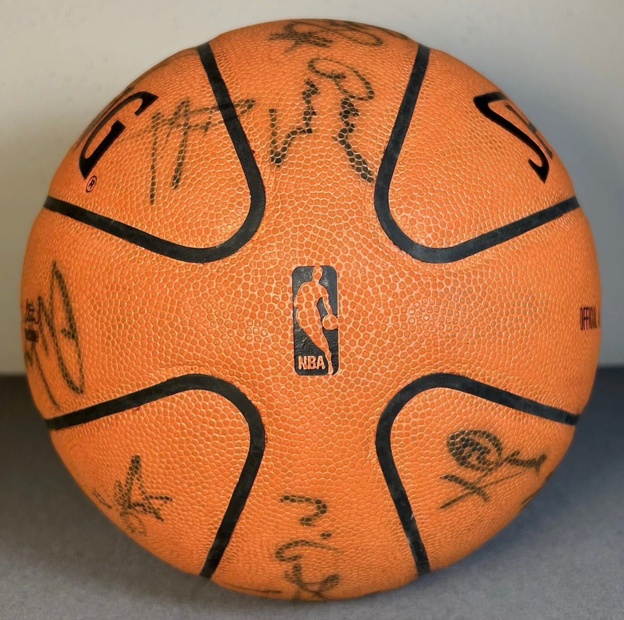 2008-2009 New Orleans Hornets Team Signed Spalding Official Game Basketball