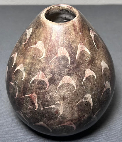 Vintage 1994 Peruvian Maneno Studio Pottery Brown/White Clay Vase