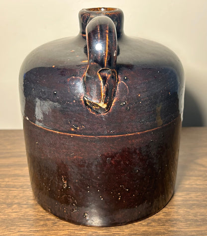 Late 19th Century American Primitive Albany Slip Glazed Brown Stoneware Beehive-Form 1/2 Gallon Jug