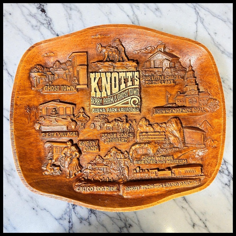Vintage 1960’s American Knott’s Berry Farm & Ghost Town Amusement Park Souvenir Plastic Wall-Hanging Tray Made by Multi Products Inc.