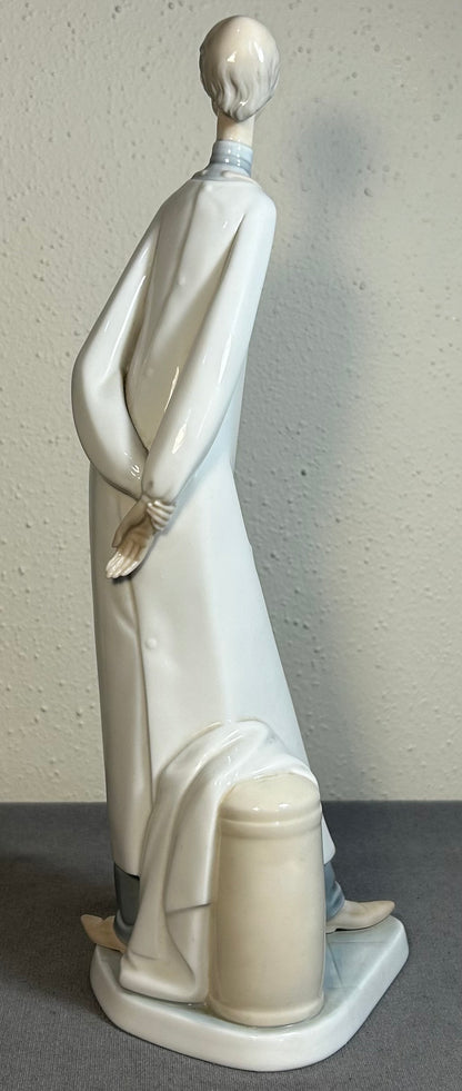 Vintage 1990’s Spanish Lladro Porcelain Doctor Figurine (#4602) (Retired)