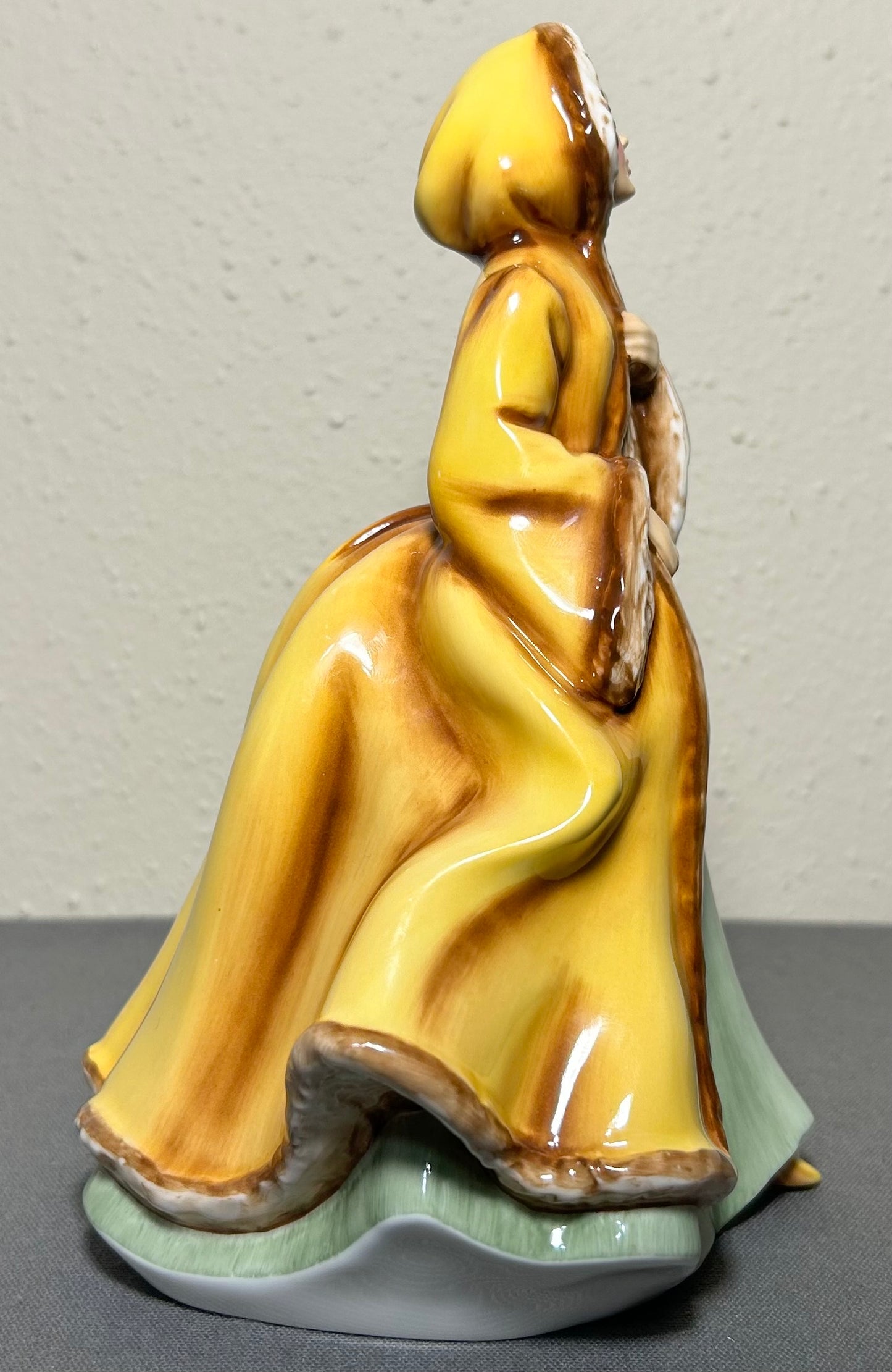 Vintage 1981-1984 English Royal Doulton Rachel Figurine (HN 2919) (Retired)