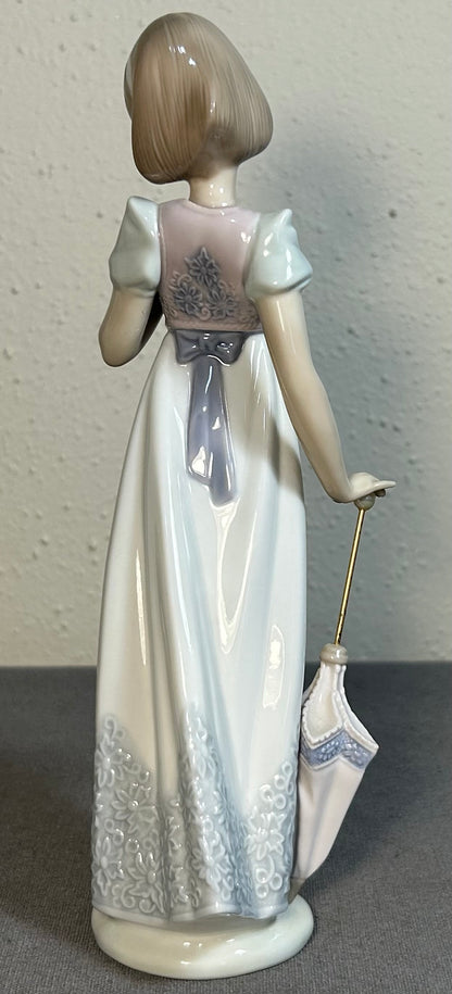 Vintage 1991 Spanish Lladro Porcelain Summer Stroll Figurine (#7611) (Retired)