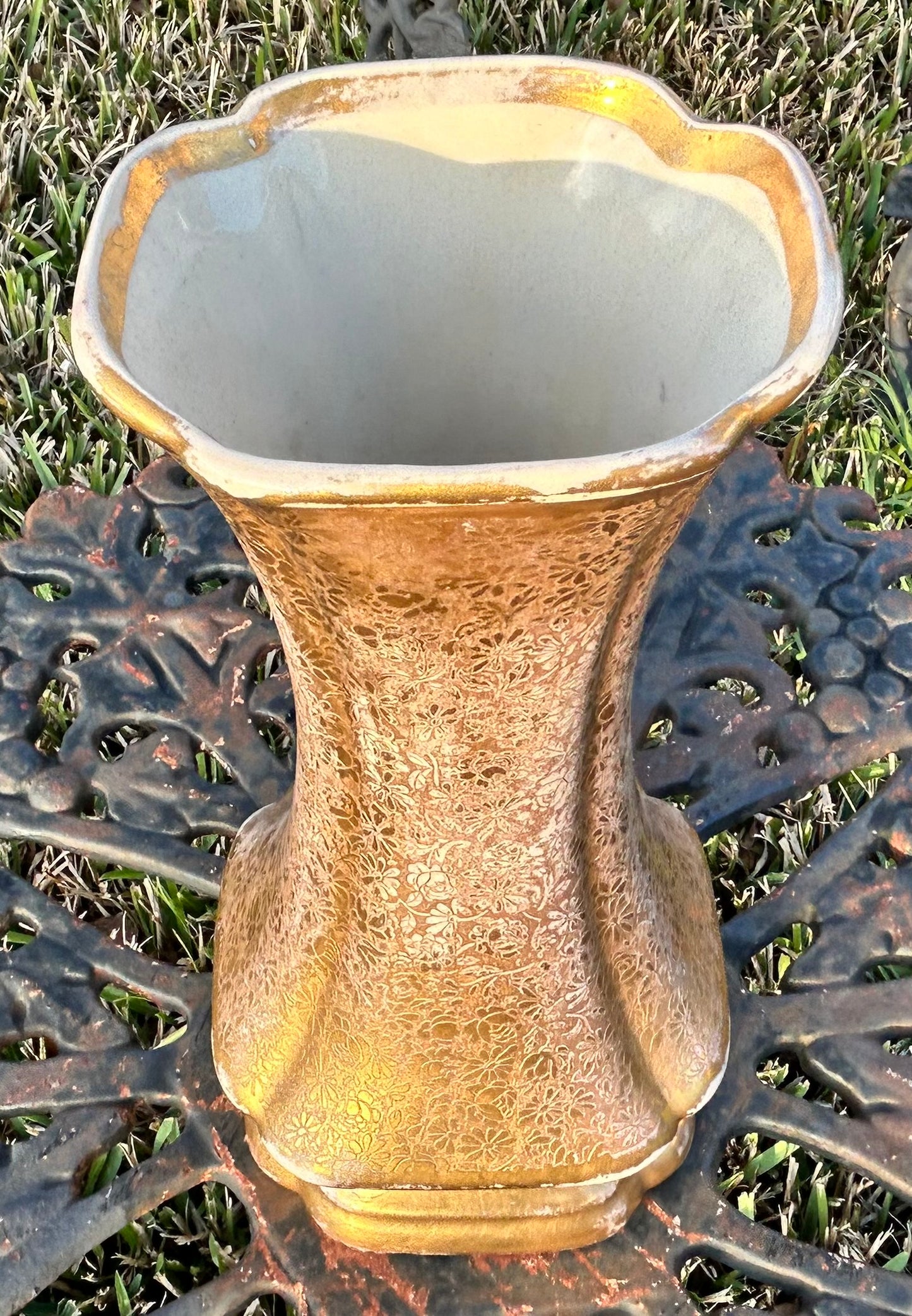 Vintage 1950’s American Hollywood Regency Gilded Ceramic Floral Pattern Footed Hourglass Vase