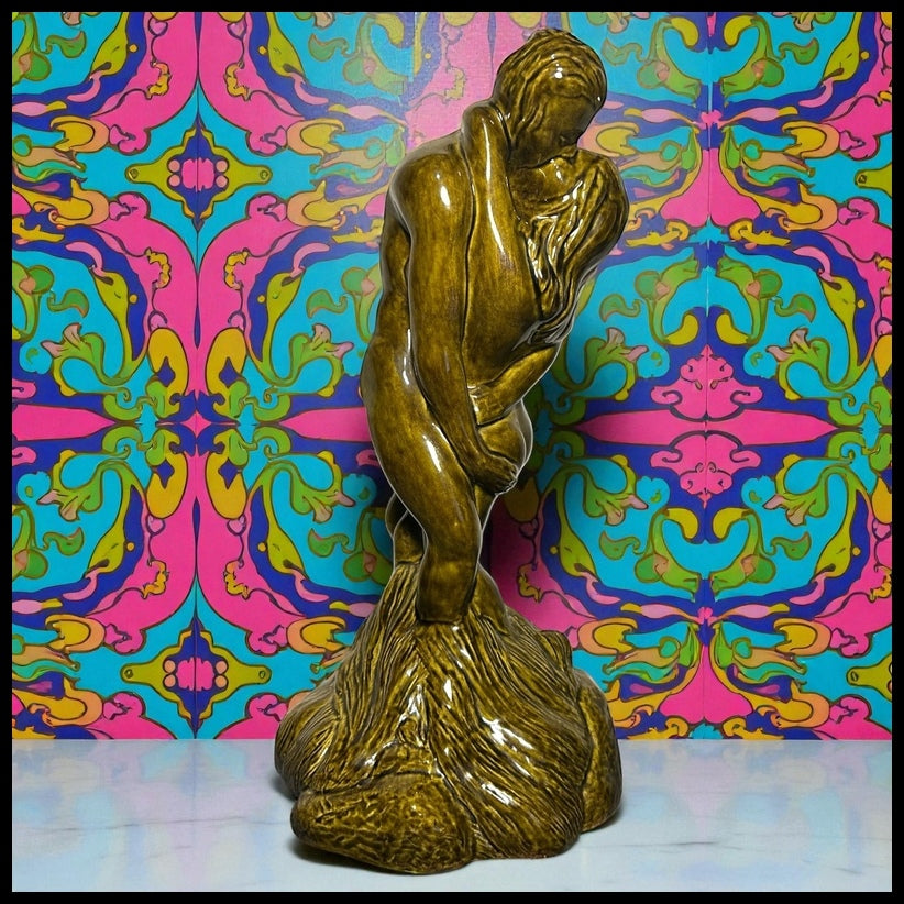 Vintage 1977 American Mid Century Modern Nude Lovers Kissing Olive Green Ceramic Sculpture