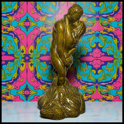 Vintage 1977 American Mid Century Modern Nude Lovers Kissing Olive Green Ceramic Sculpture