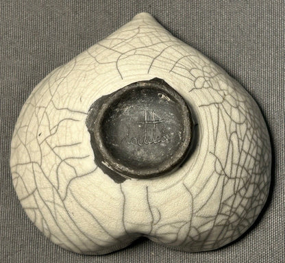 French Contemporary Style Laetitia Pineda Raku Art Pottery Crackle Glazed Clay Small Footed Heart Bowl (21st Century)