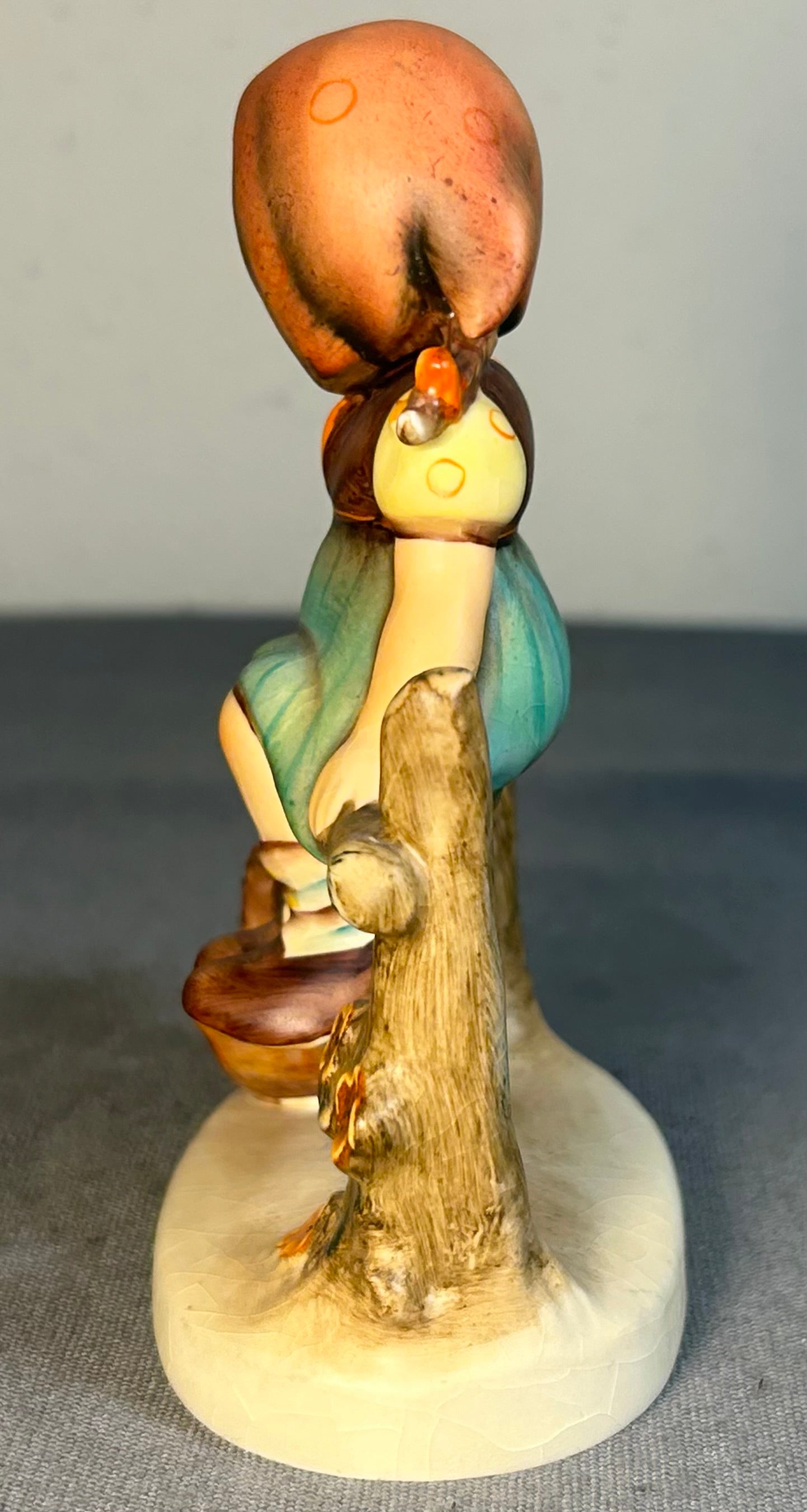 Vintage 1970’s Goebel Hummel “Just Resting” Ceramic Figurine Made in West Germany (Retired)