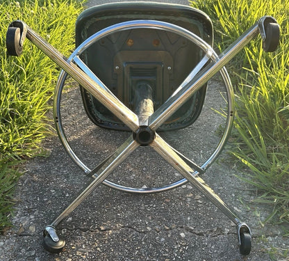 Vintage 1960’s/1970’s American Cramer Industries Upholstered Seat/Cast Aluminum Base Rolling Perch Stool