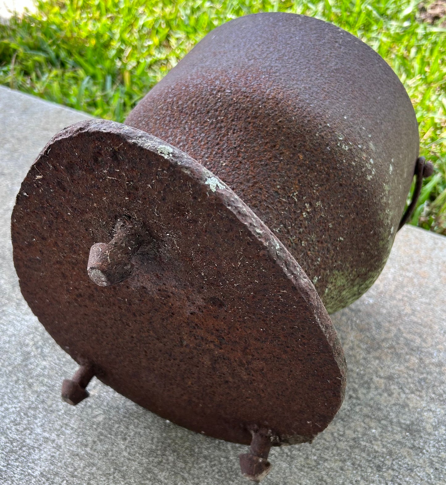 Mid to Late 19th Century American Primitive Cast Iron Brazier with Tripod Stand and Bail Handle