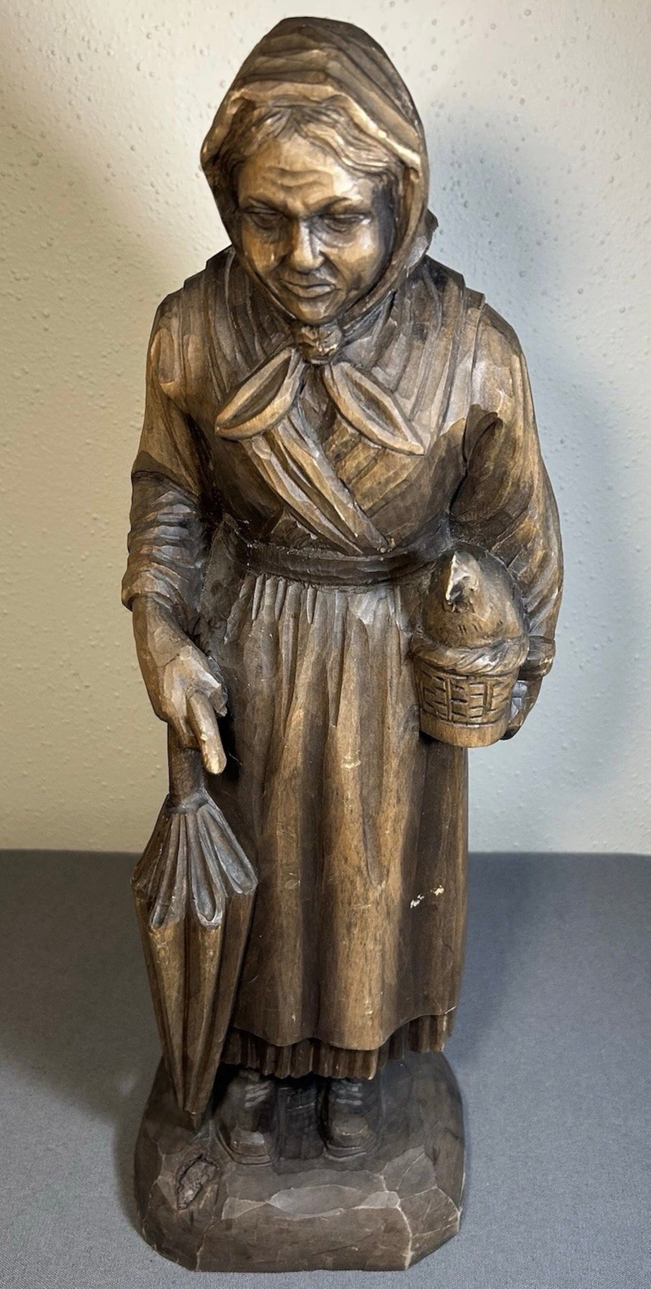 Early 20th Century French Breton Country Peasant Woman Hand-Carved Walnut Wood Sculpture