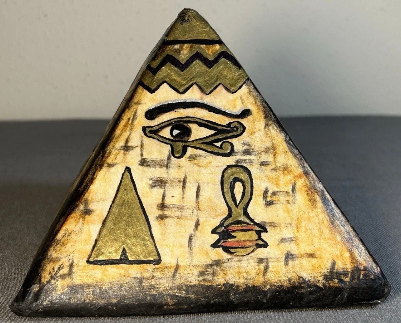 Vintage Egyptian Revival Style Painted Papyrus Pyramid Sculpture Signed A Hamilton Original (20th Century)