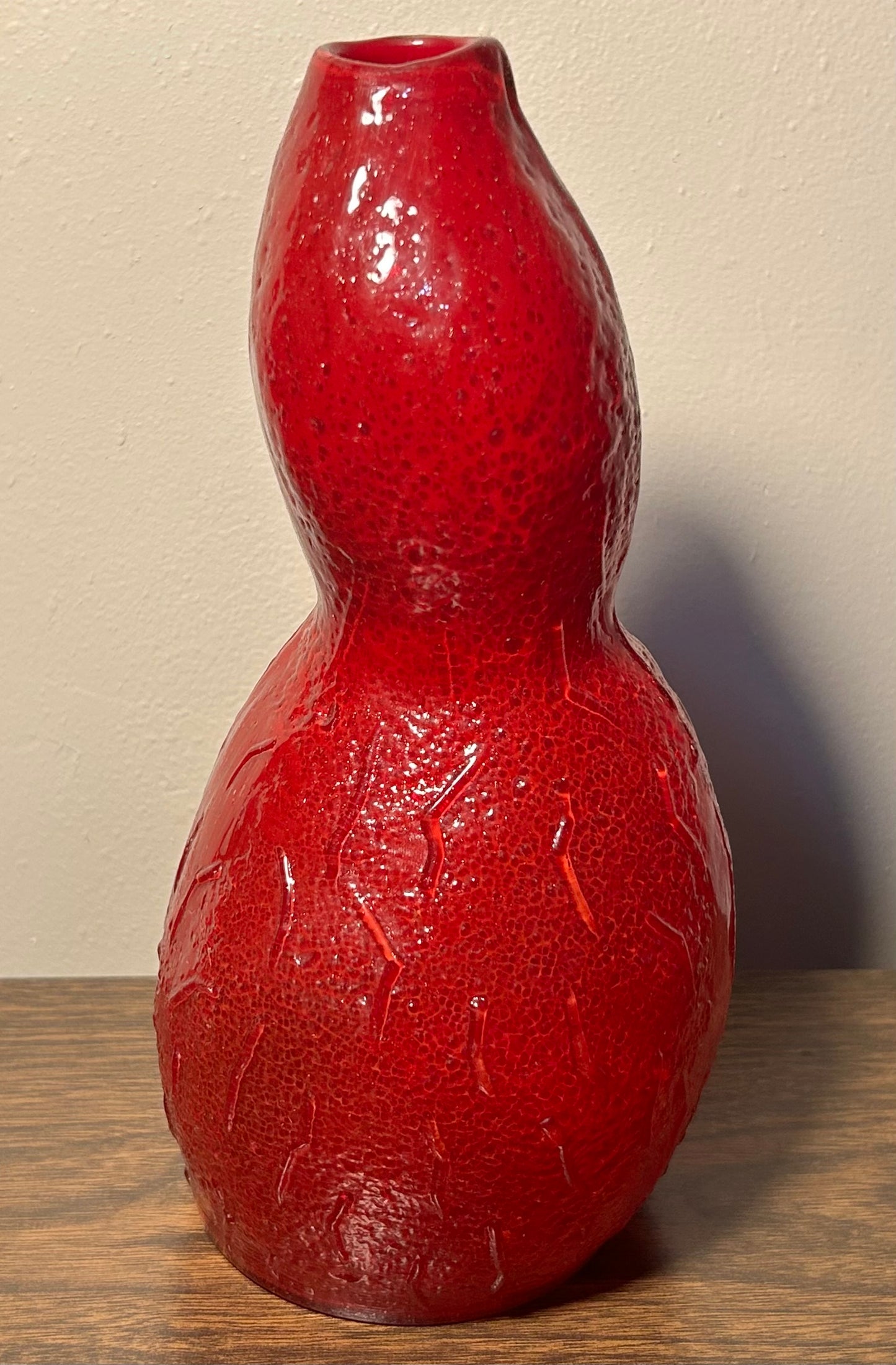 Vintage Contemporary Style Textured Confetti Red Art Glass Freeform Double Gourd Vase