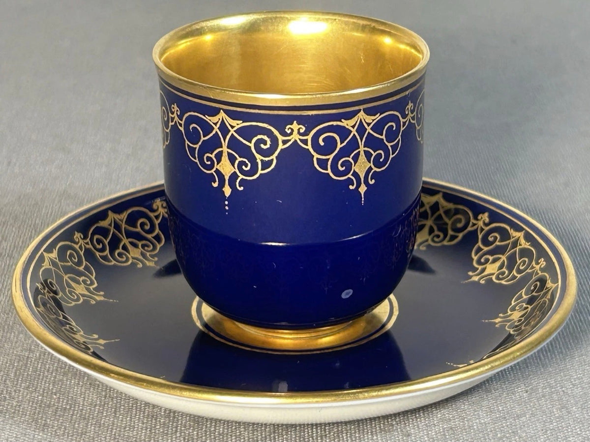 Austrian Augarten Porcelain Biedermeier Style Gilded Cobalt Blue Scrollwork Motifs Demitasse Cups and Saucer Set