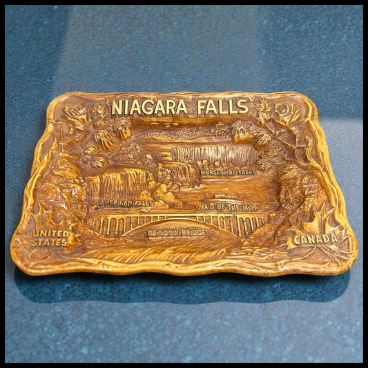 Vintage 1960’s American Arrow Novelty Co. Niagara Falls Faux Wood Composite Souvenir Tray