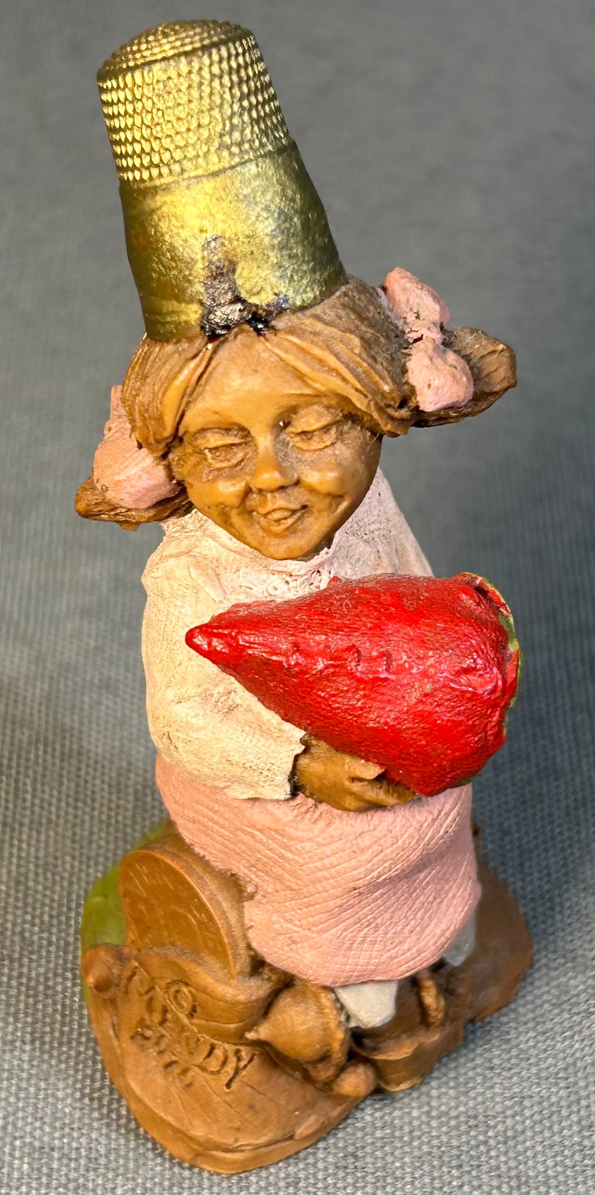 Vintage 1989 American Tom Clark Mendy Resin Thimble Gnome Figurine with COA and Story Card