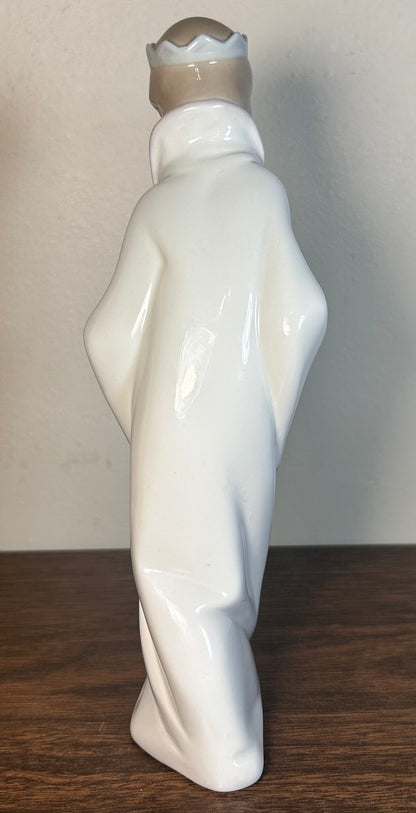 Vintage 1977-1984 Spanish Lladro Porcelain King Gaspar Children’s Nativity Collection Figurine (#4674) (Retired)