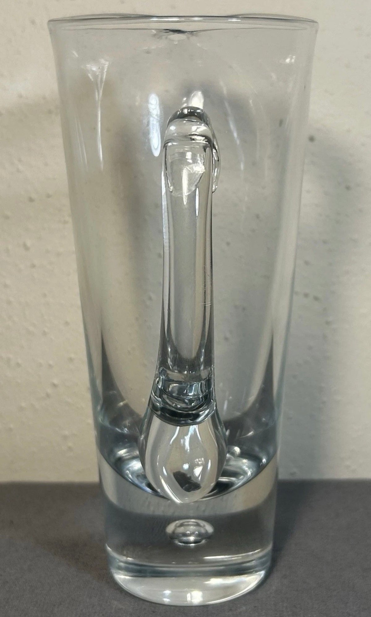 Vintage 1960’s Swedish Mid Century Modern Kosta Clear Art Glass Pippi Series Tall Pitcher with Controlled Bubble Weighted Base by Vicke Lindstrand (LH 1740)