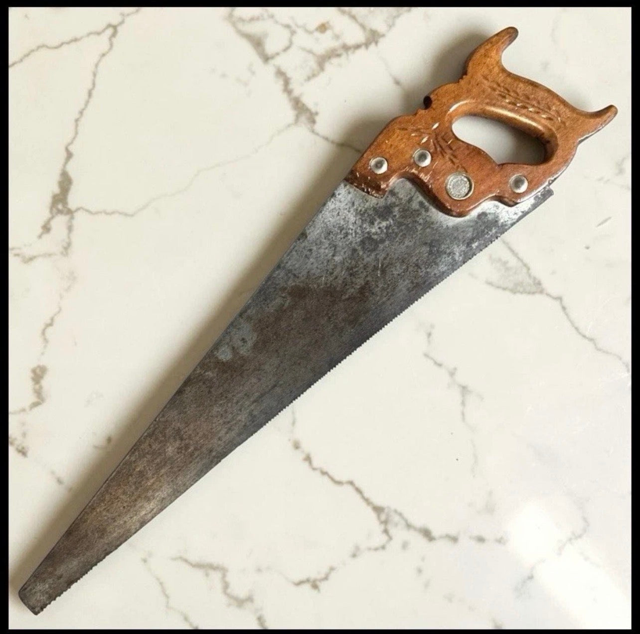 1888-1895 American E.C. Atkins & Co. 20-Inch Silver Steel Metal Blade/Carved Beech Wood Wheat Pattern Handle Panel Saw with Medallion