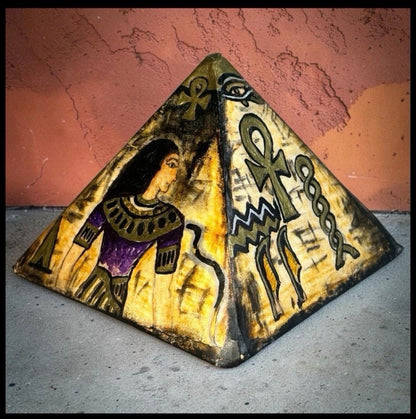 Vintage Egyptian Revival Style Painted Papyrus Pyramid Sculpture Signed A Hamilton Original (20th Century)