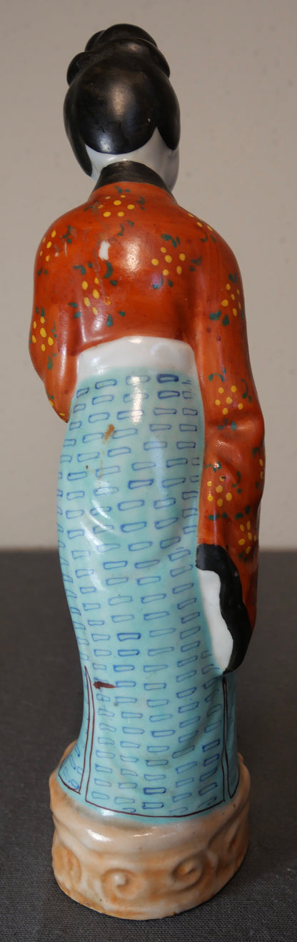 Circa 1920 Chinese Export Porcelain Imperial Court Lady Figurine (Republic Period)
