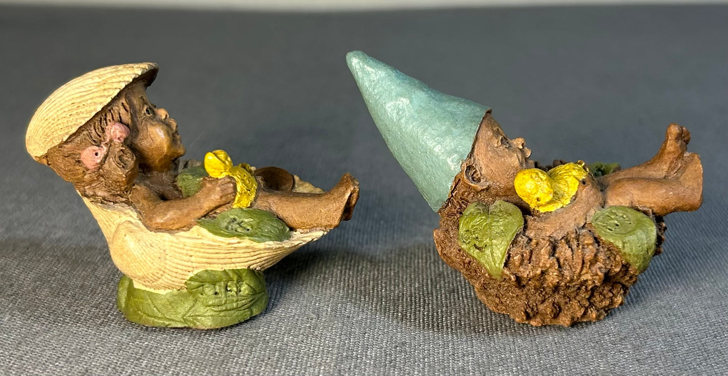 Set of 2 Vintage 1983-1986 American Tom Clark Buzzy, Bubbles, Darcy, & Ernie Resin Bathing Gnome Family Figurines with 2 COA’s and 3 Story Cards