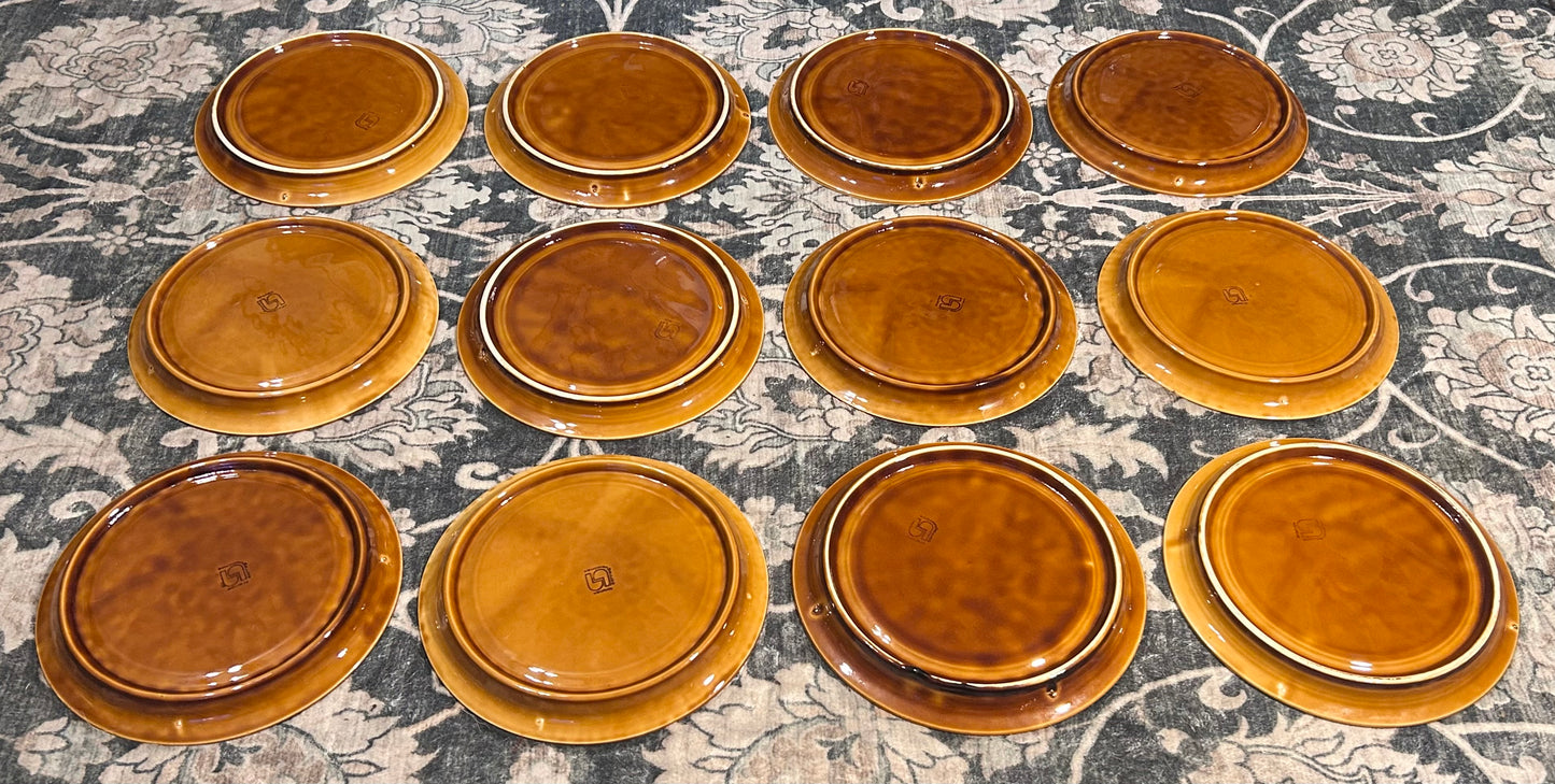 Set of 12 Vintage 1960’s French Sarreguemines Majolica Ceramic La Fondue Divided Plates