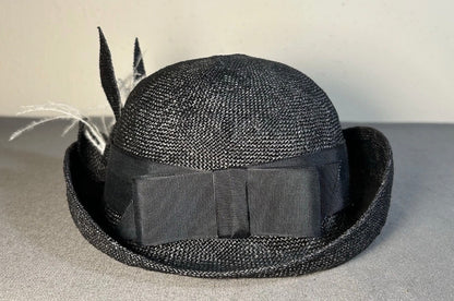 Vintage 1970’s American Maison Blanche Career Collection Women’s Black Fine Straw Cloche Hat and Box