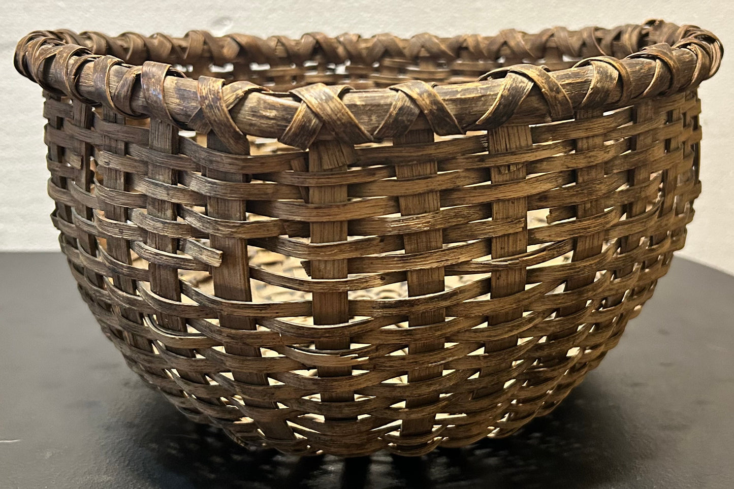 Late 19th Century American Primitive White Oak Splint Wooden Round Basket (Shenandoah Valley Area)