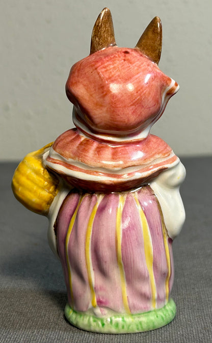 Vintage 1974-1985 English Beswick Ceramic Beatrix Potter Mrs. Rabbit Figurine (Retired)