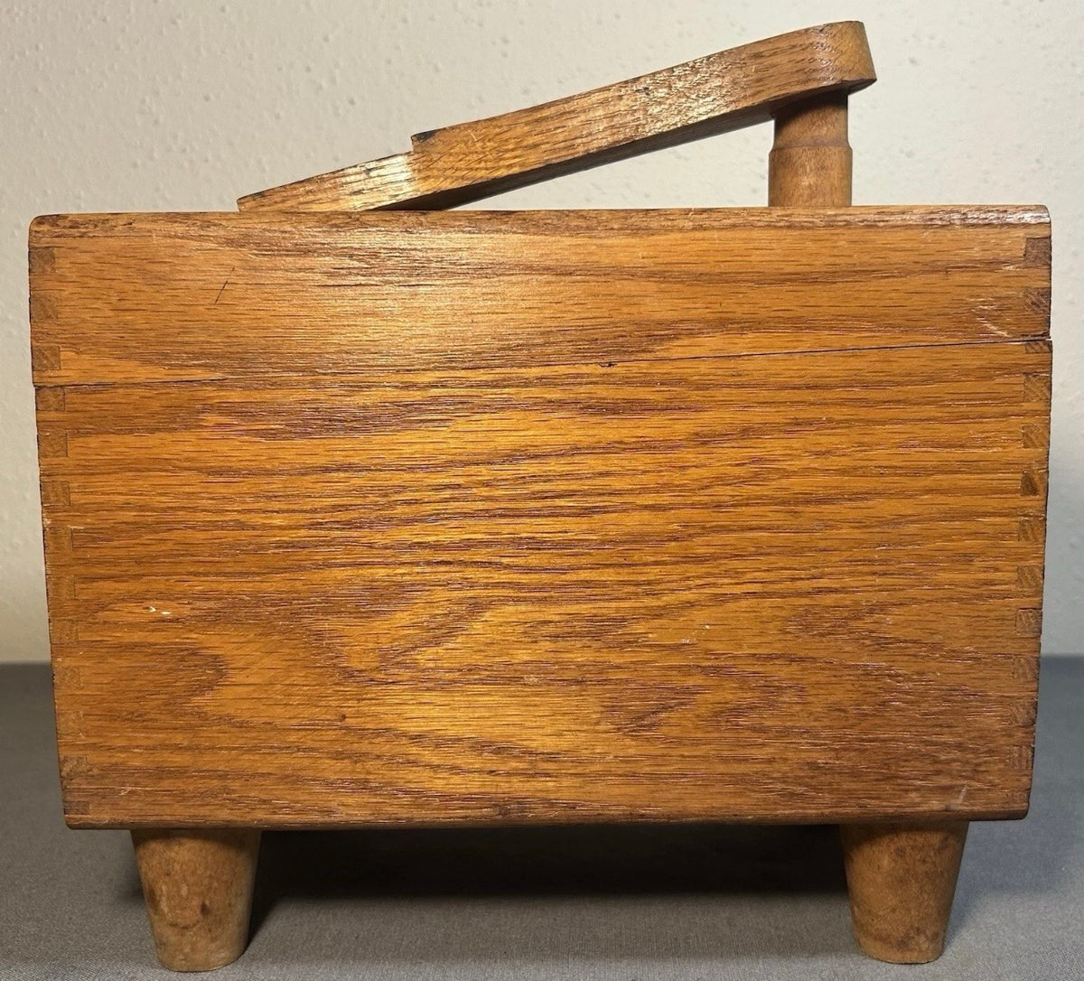 Vintage Mid 20th Century American Oak Wood Esquire Shoe Valet De Luxe