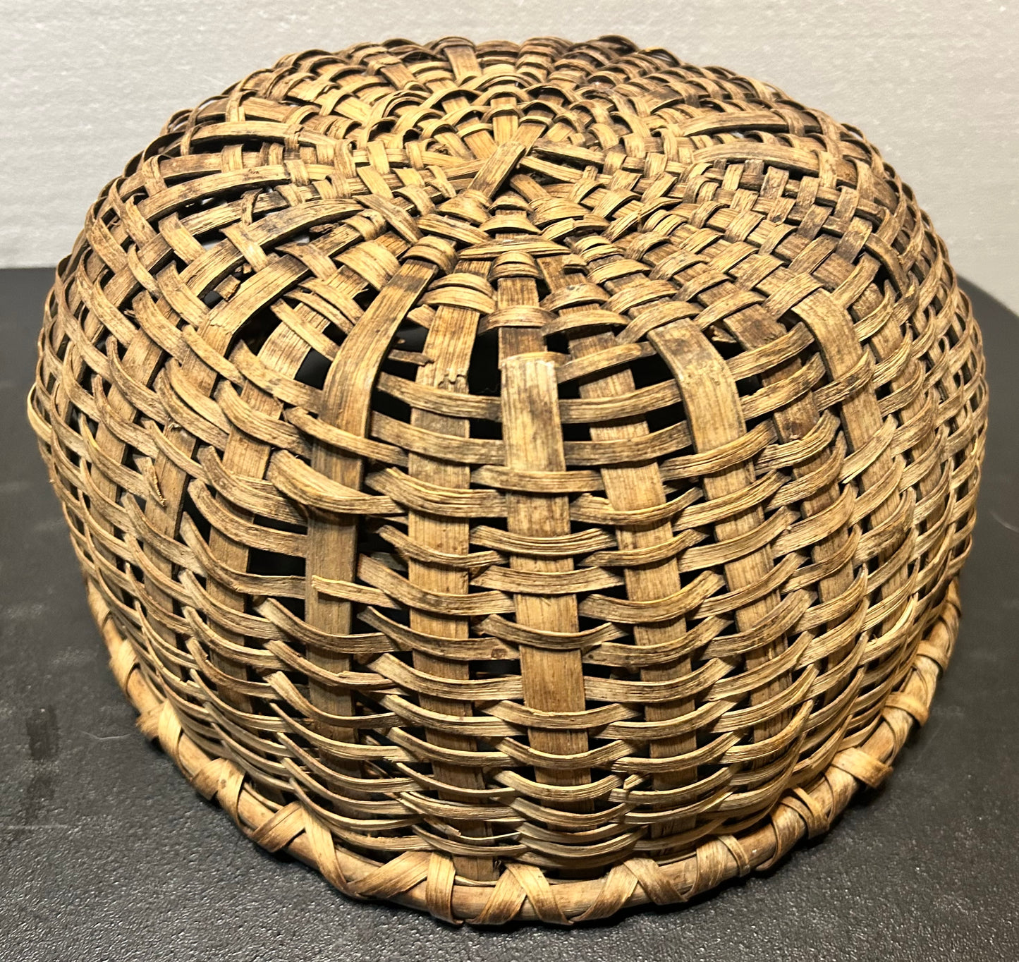 Late 19th Century American Primitive White Oak Splint Wooden Round Basket (Shenandoah Valley Area)