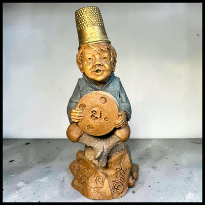 Vintage 1989 American Tom Clark Bobbin Resin Thimble Gnome Figurine with COA and Story Card