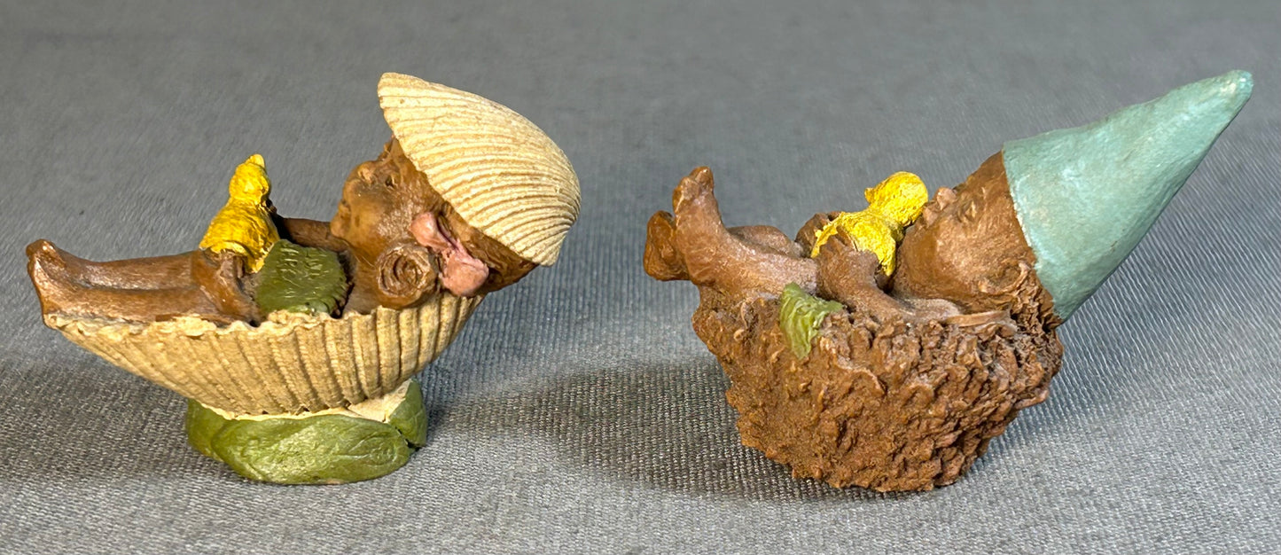 Set of 2 Vintage 1983-1986 American Tom Clark Buzzy, Bubbles, Darcy, & Ernie Resin Bathing Gnome Family Figurines with 2 COA’s and 3 Story Cards