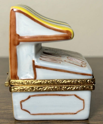 Vintage 1990’s French Limoges Hand-Painted Limited Edition Librairie Chez Victor Bookstore Trinket Box