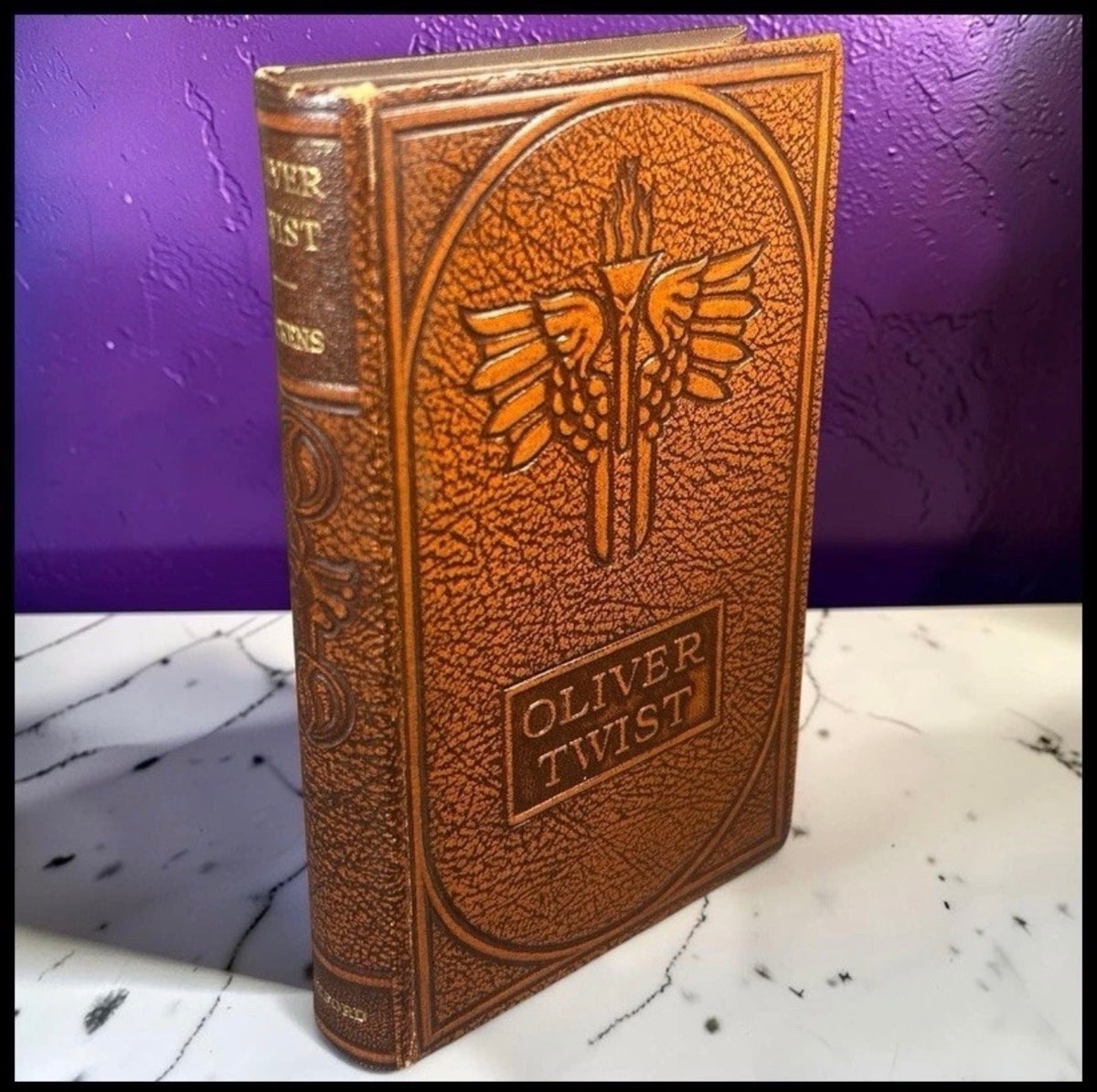 1926 “The Adventures of Oliver Twist” by Charles Dickens The World’s Classics Leather-bound Book