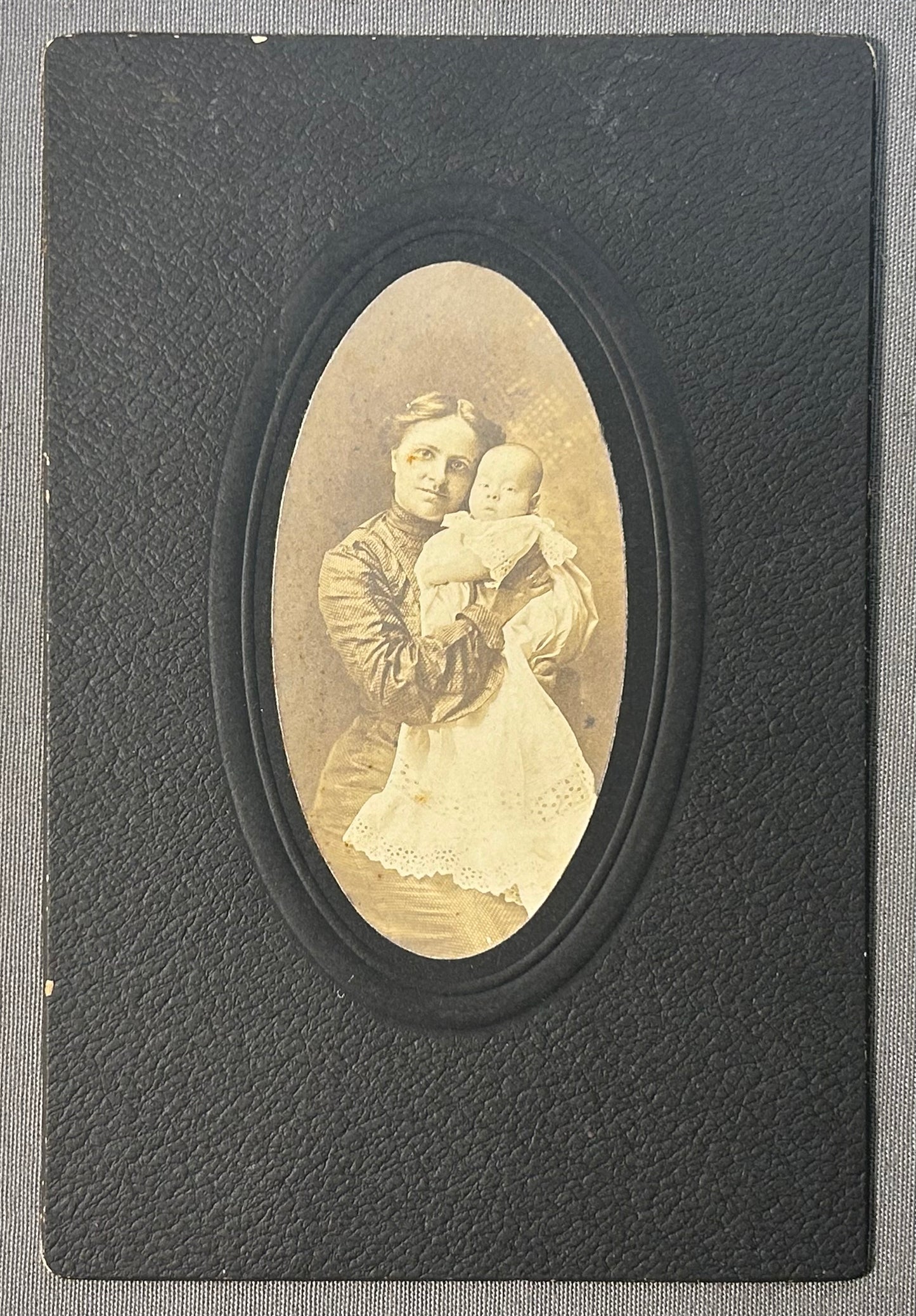 Lot of 4 Late 19th Century American Victorian Cabinet Card/Studio Print Portrait Photographs